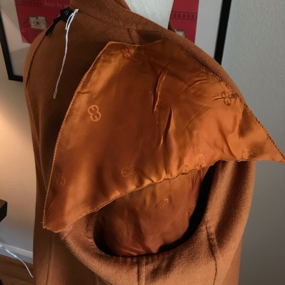 Escada Coat Jacket - Picture 7 of 8